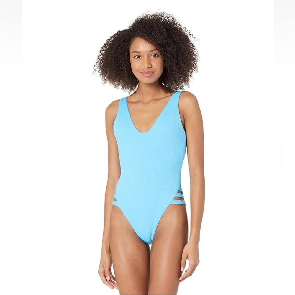 NWT BECCA Sophie Waterfall One Piece Swimsuit
